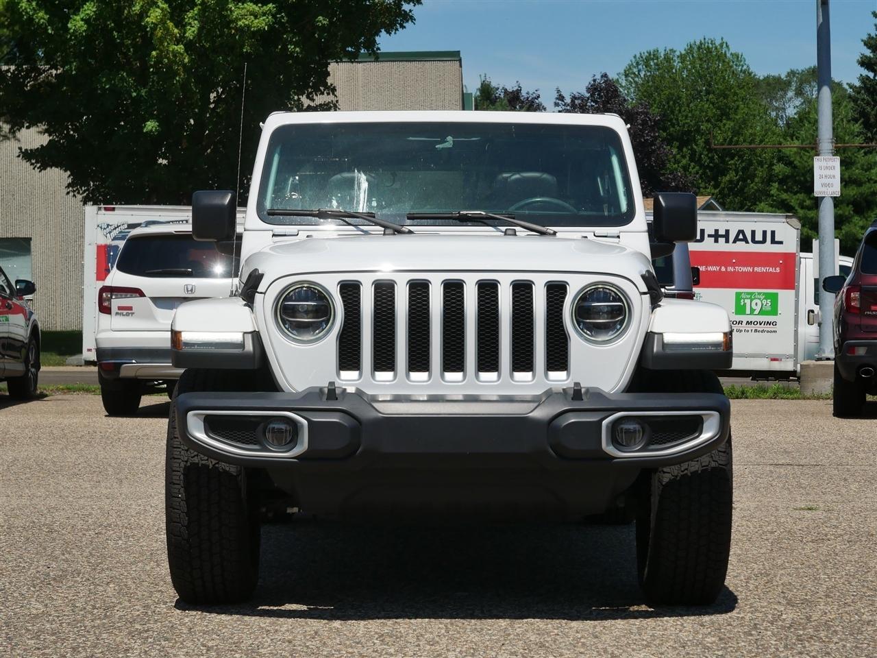 Jeep Wrangler Unlimited Sahara 4D SUV 4WD 2020