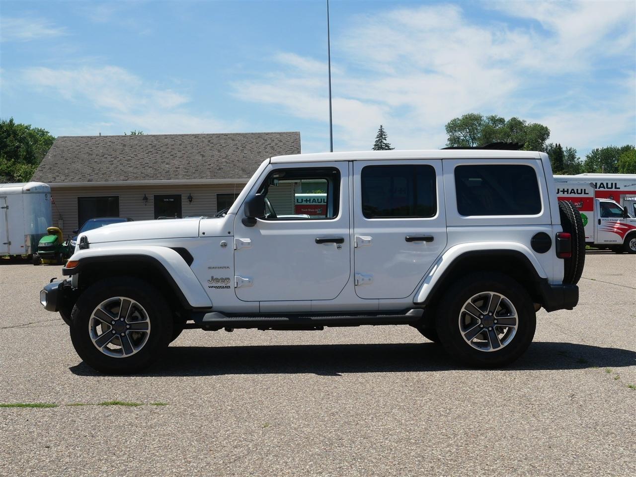 Jeep Wrangler Unlimited Sahara 4D SUV 4WD 2020