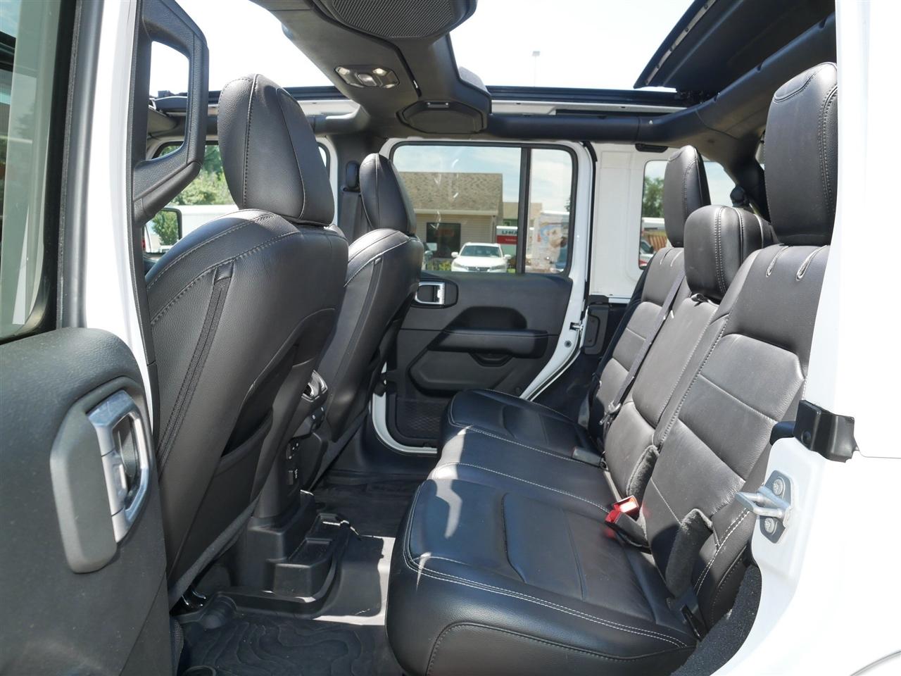 Jeep Wrangler Unlimited Sahara 4D SUV 4WD 2020