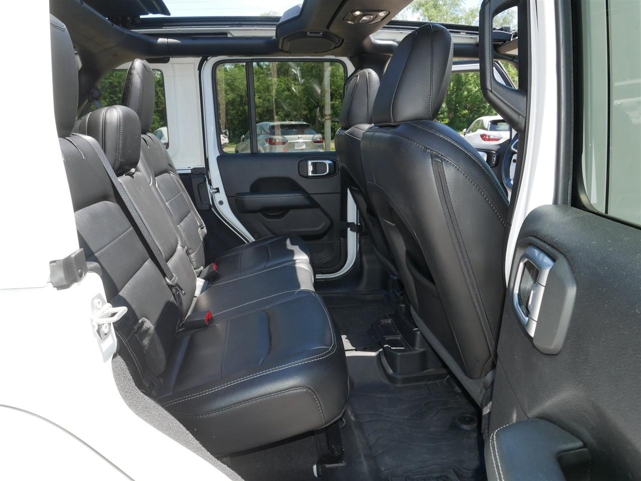 Jeep Wrangler Unlimited Sahara 4D SUV 4WD 2020