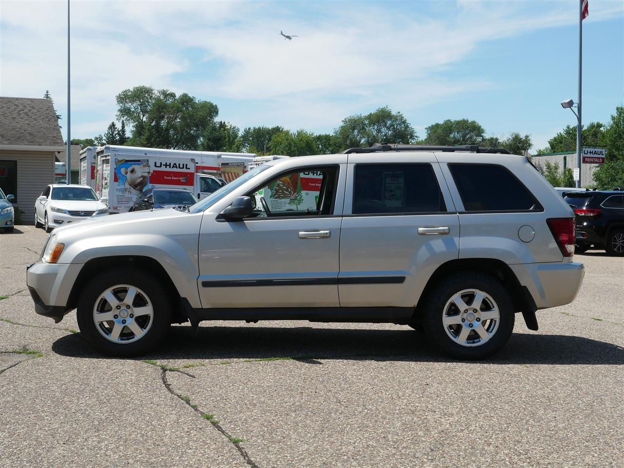 Jeep Grand Cherokee Laredo 4WD 2009