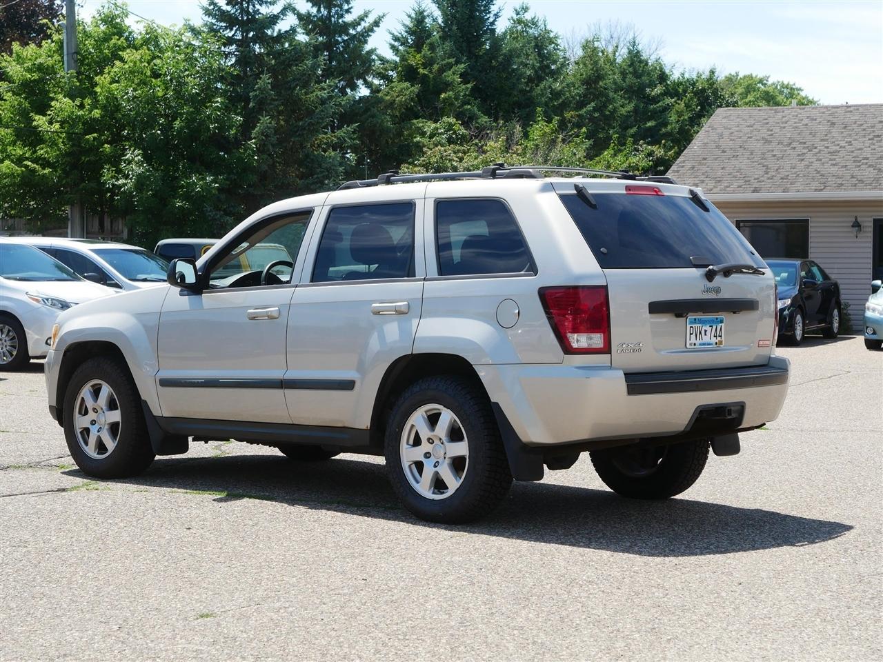 Jeep Grand Cherokee Laredo 4WD 2009