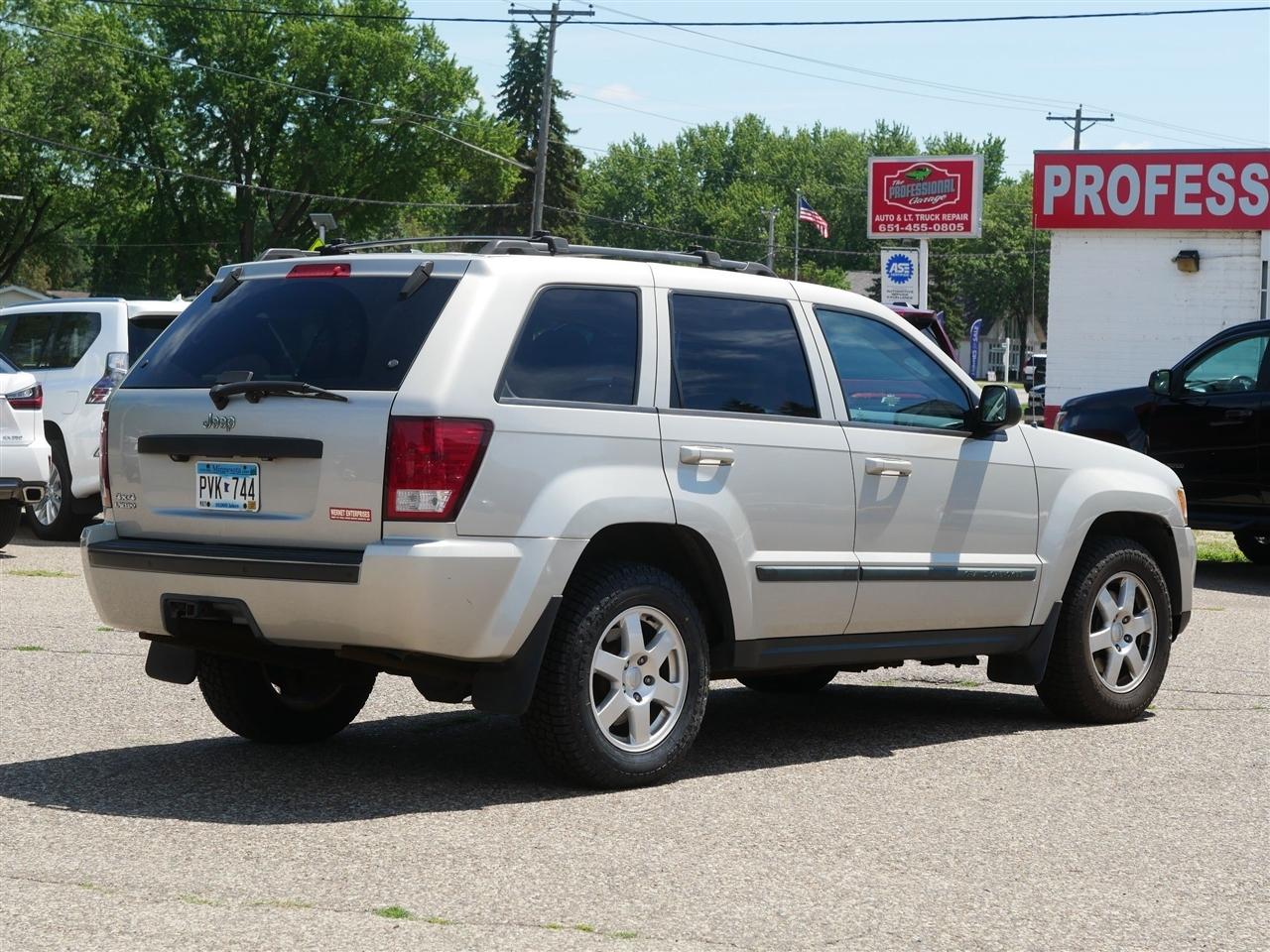 Jeep Grand Cherokee Laredo 4WD 2009