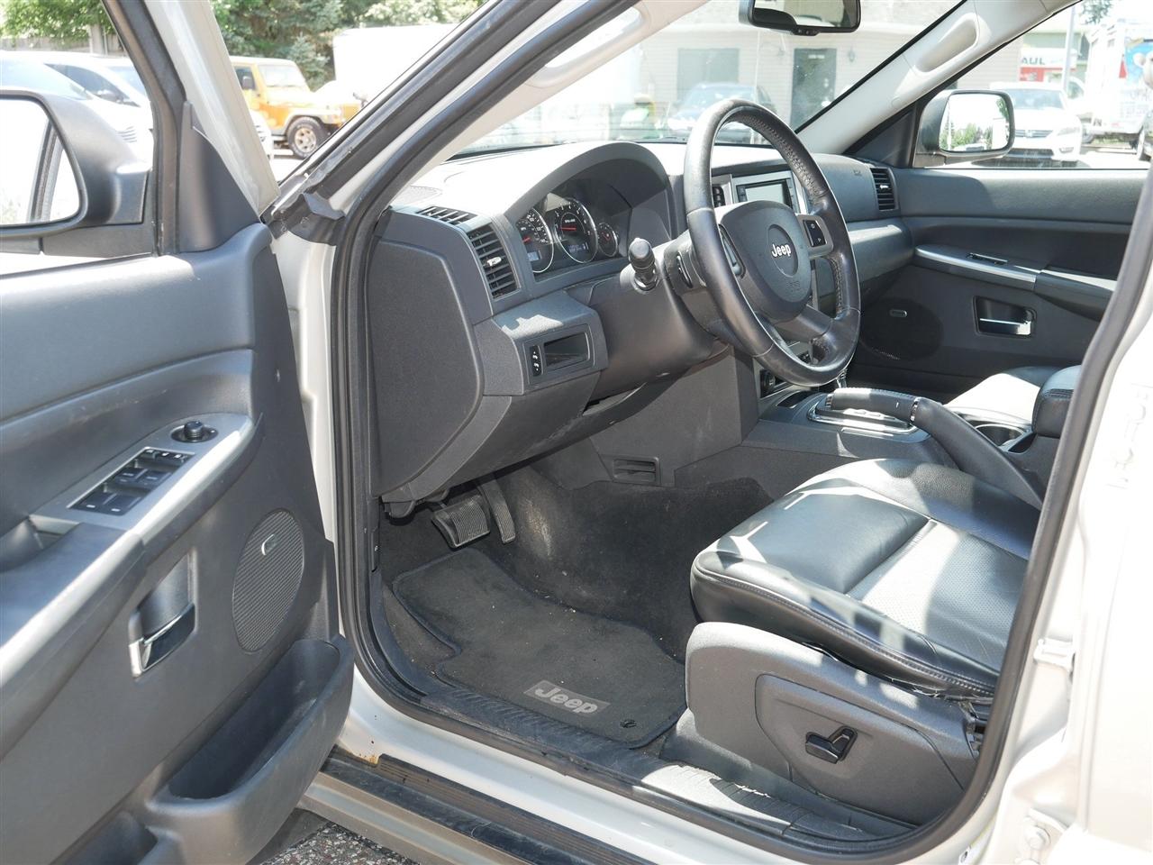 Jeep Grand Cherokee Laredo 4WD 2009