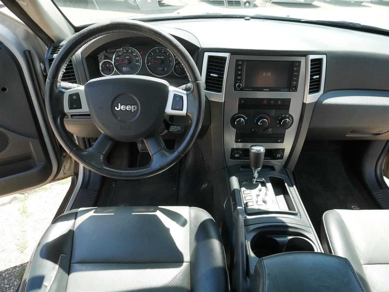 Jeep Grand Cherokee Laredo 4WD 2009