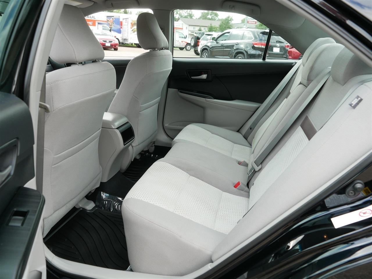 Toyota Camry 2014.5 4dr Sdn I4 Auto LE (Natl) 2014