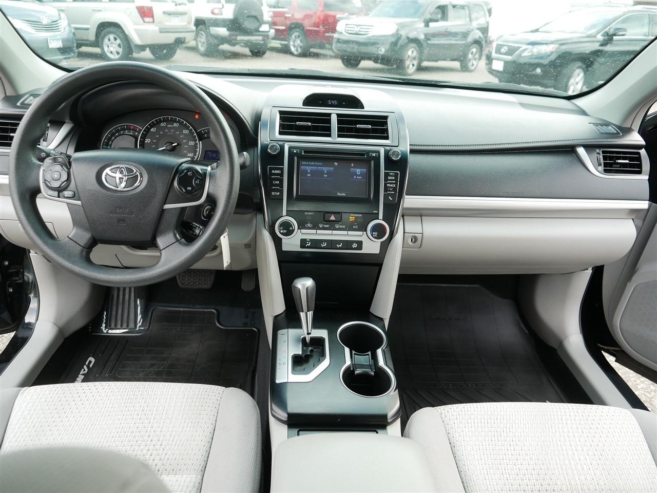 Toyota Camry 2014.5 4dr Sdn I4 Auto LE (Natl) 2014