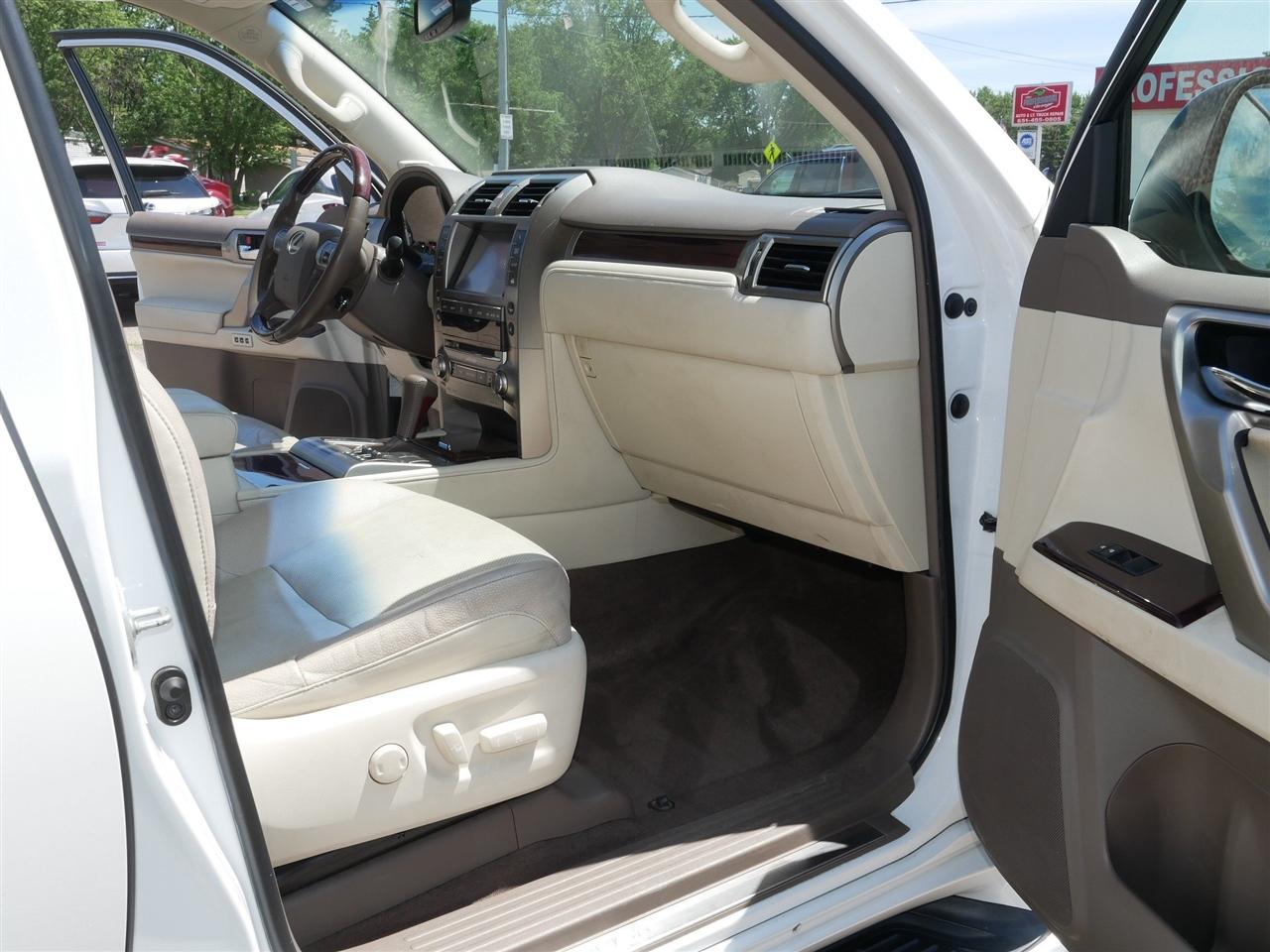 Lexus GX 460 Premium 4D SUV 4WD 2014