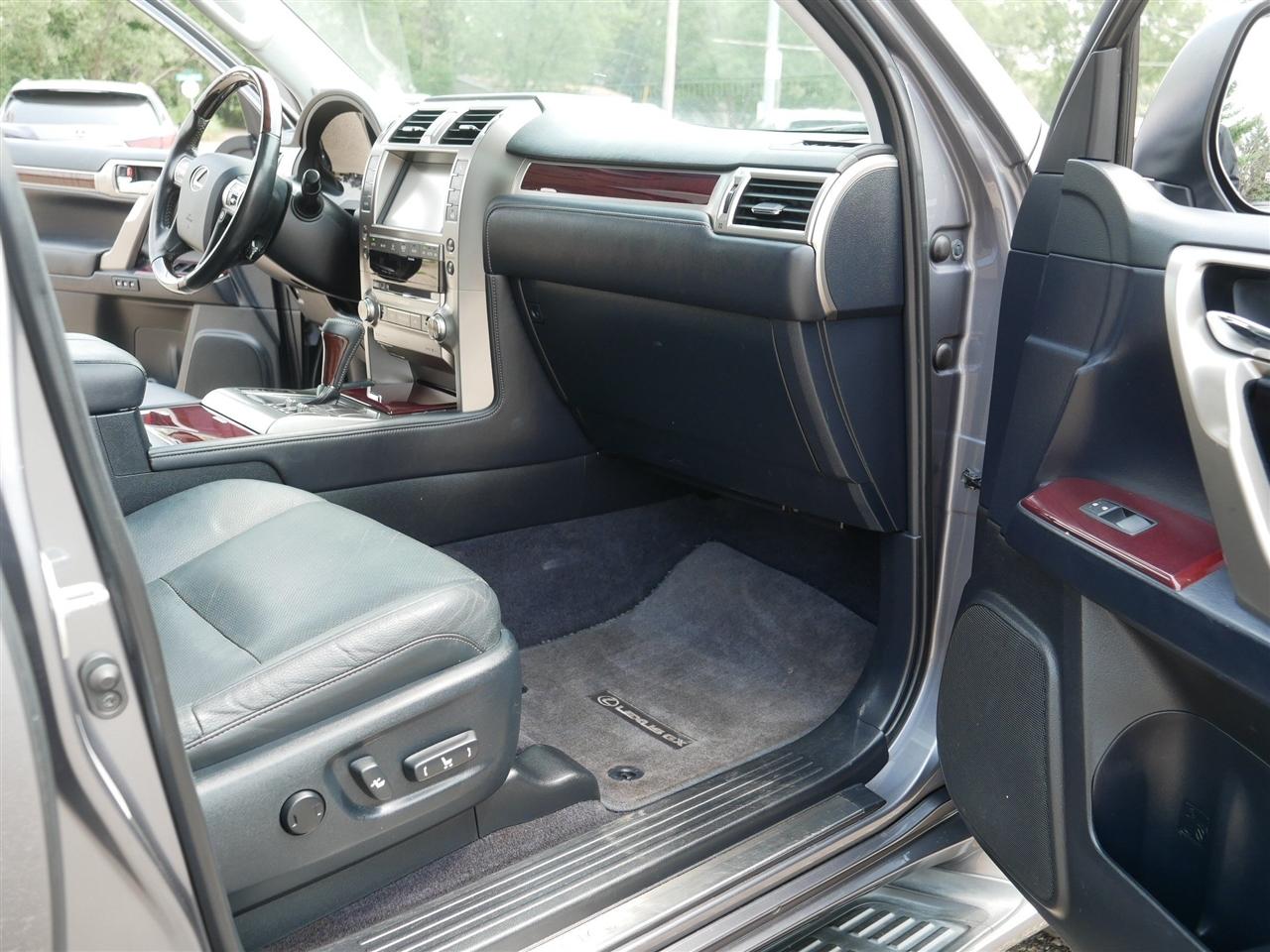 Lexus GX 460 Base 2019