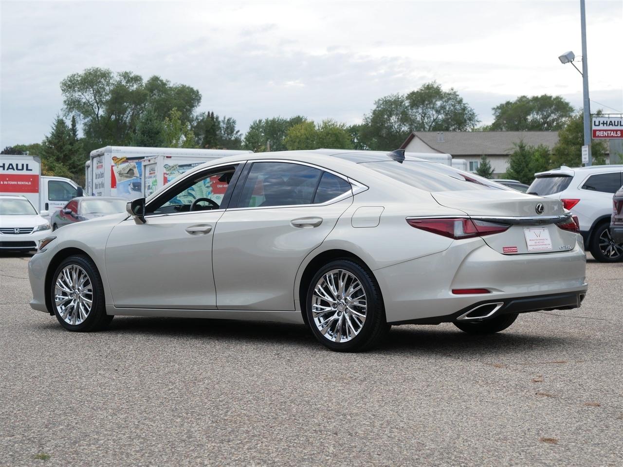 Lexus ES 350  2019