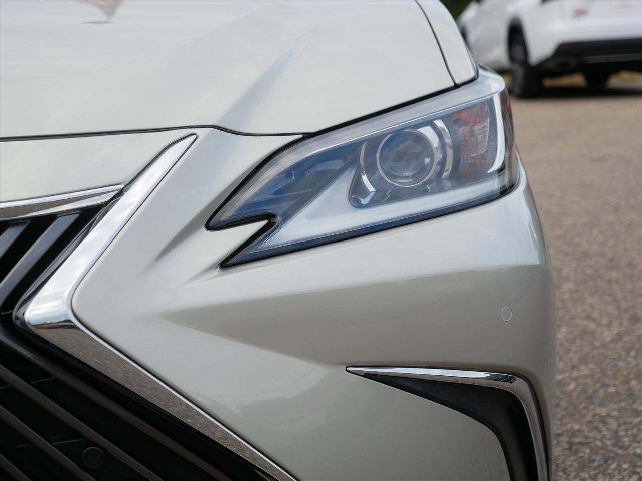 Lexus ES 350  2019