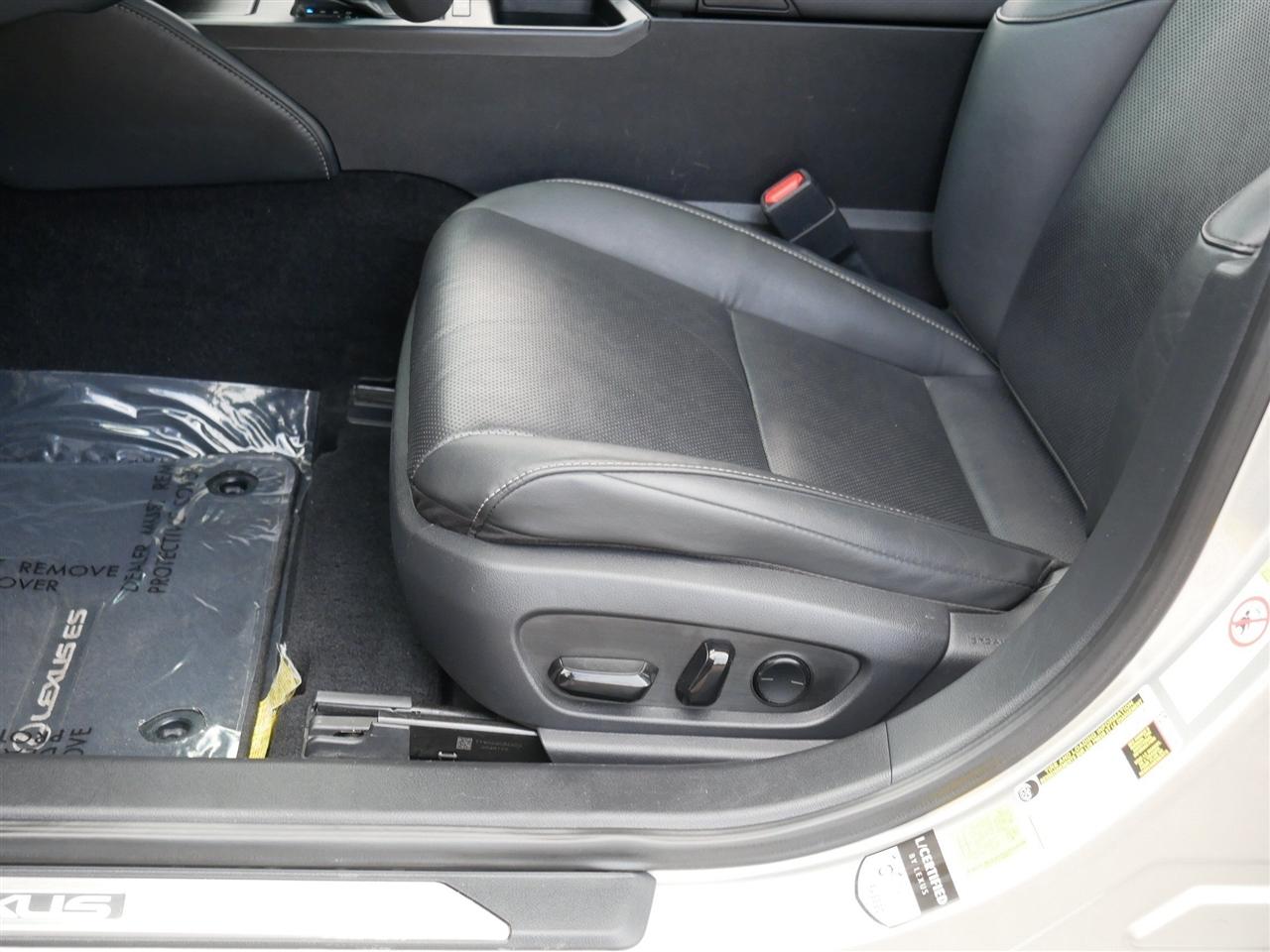 Lexus ES 350  2019