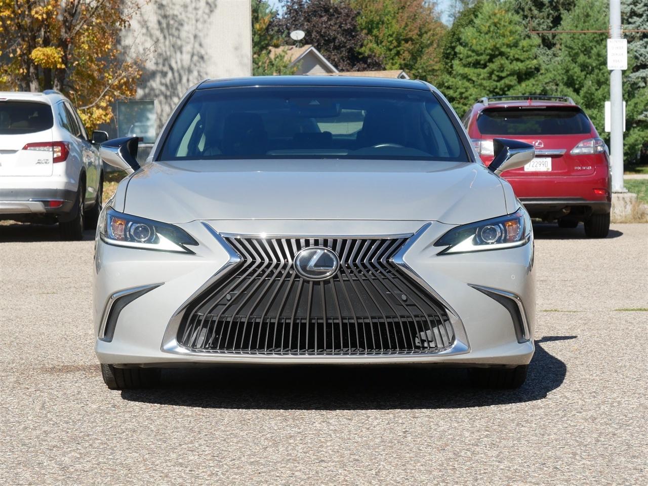 Lexus ES 350  2019