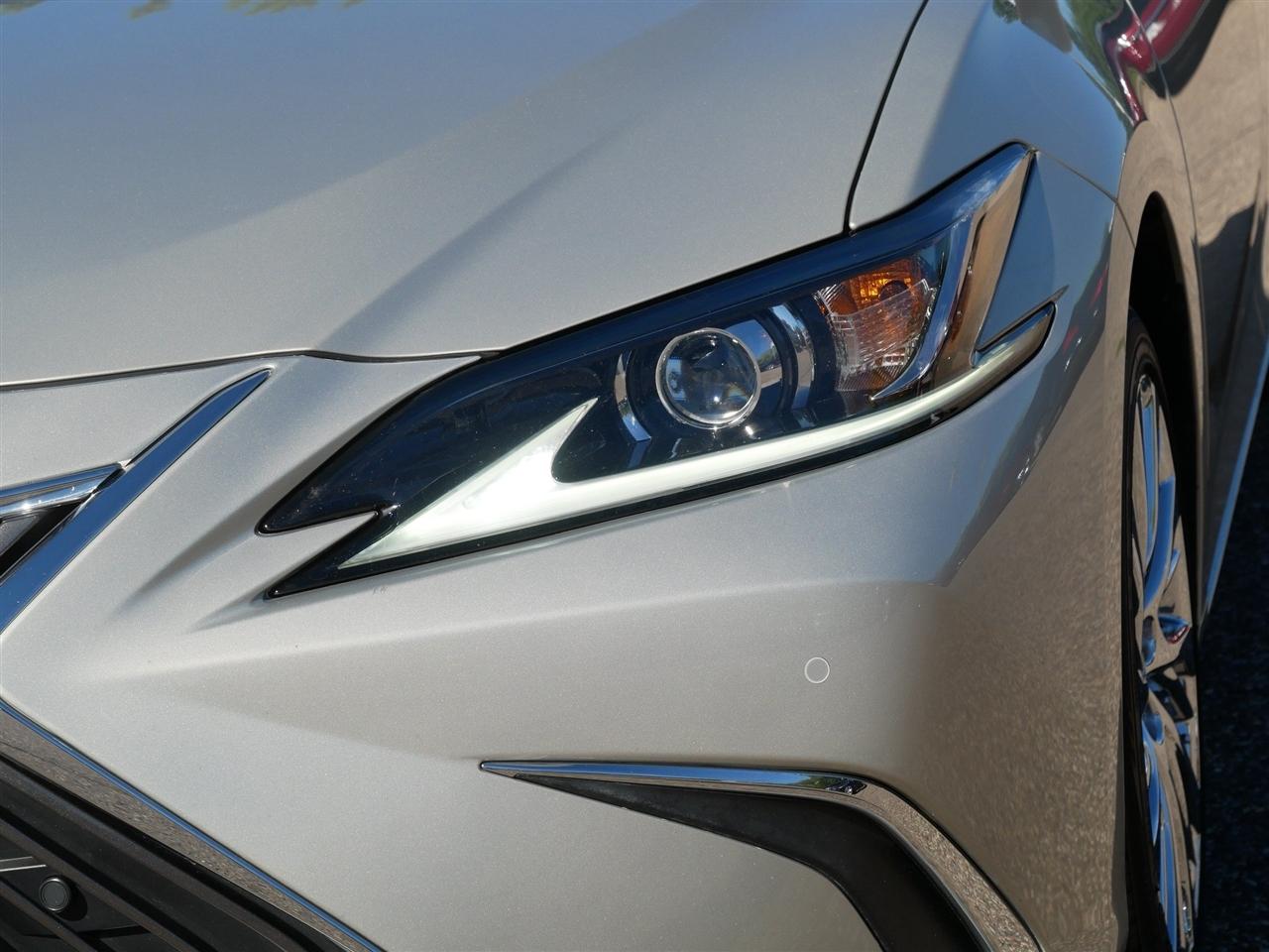 Lexus ES 350  2019