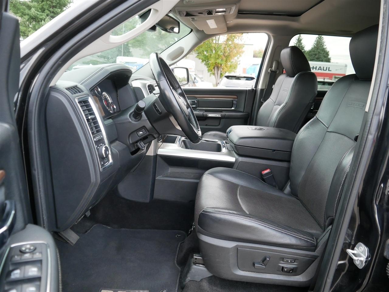RAM 1500 Laramie Crew Cab SWB 4WD 2017