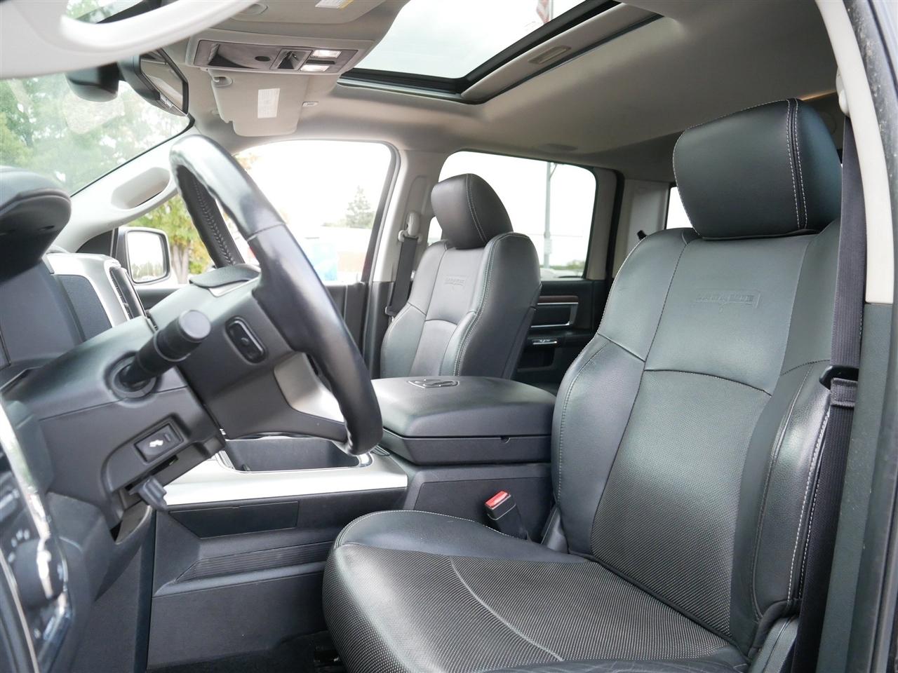 RAM 1500 Laramie Crew Cab SWB 4WD 2017