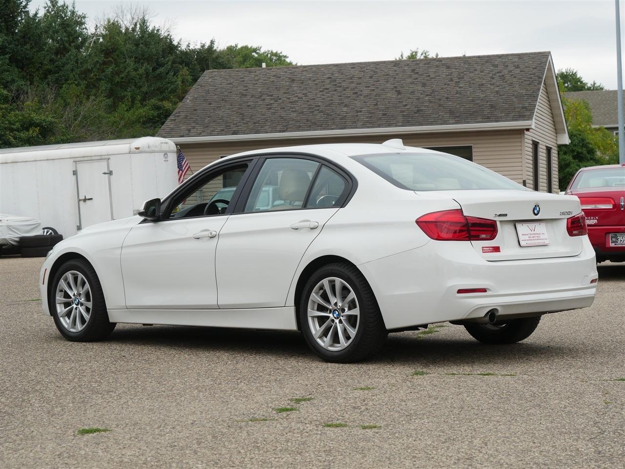 BMW 3-Series 320i xDrive Sedan 2017