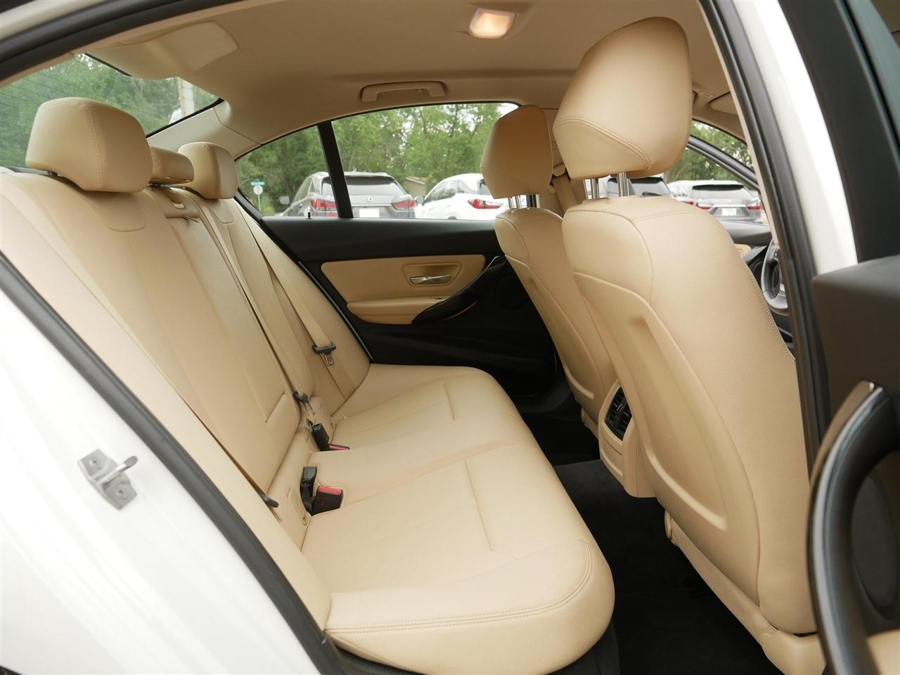 BMW 3-Series 320i xDrive Sedan 2017