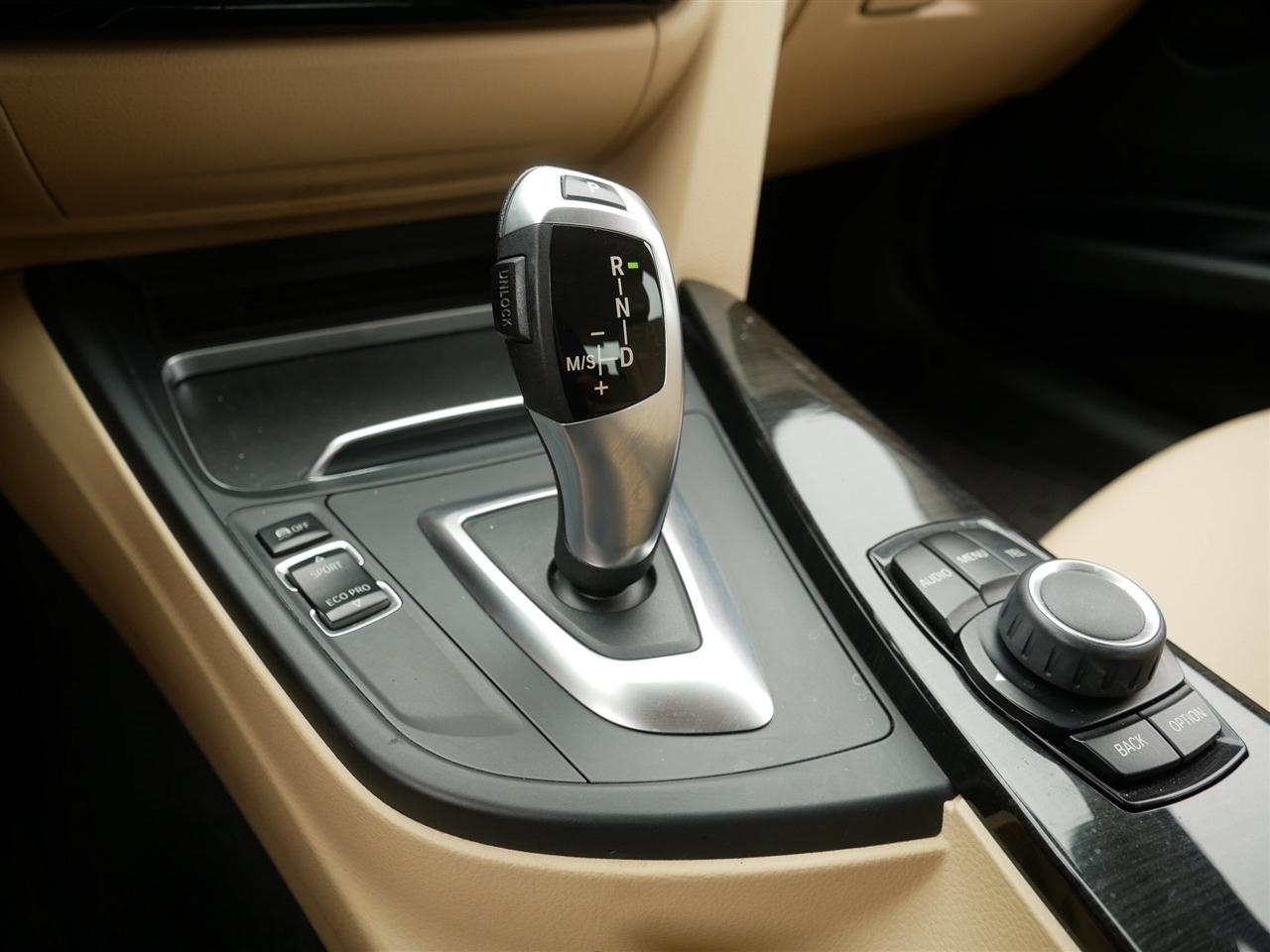 BMW 3-Series 320i xDrive Sedan 2017