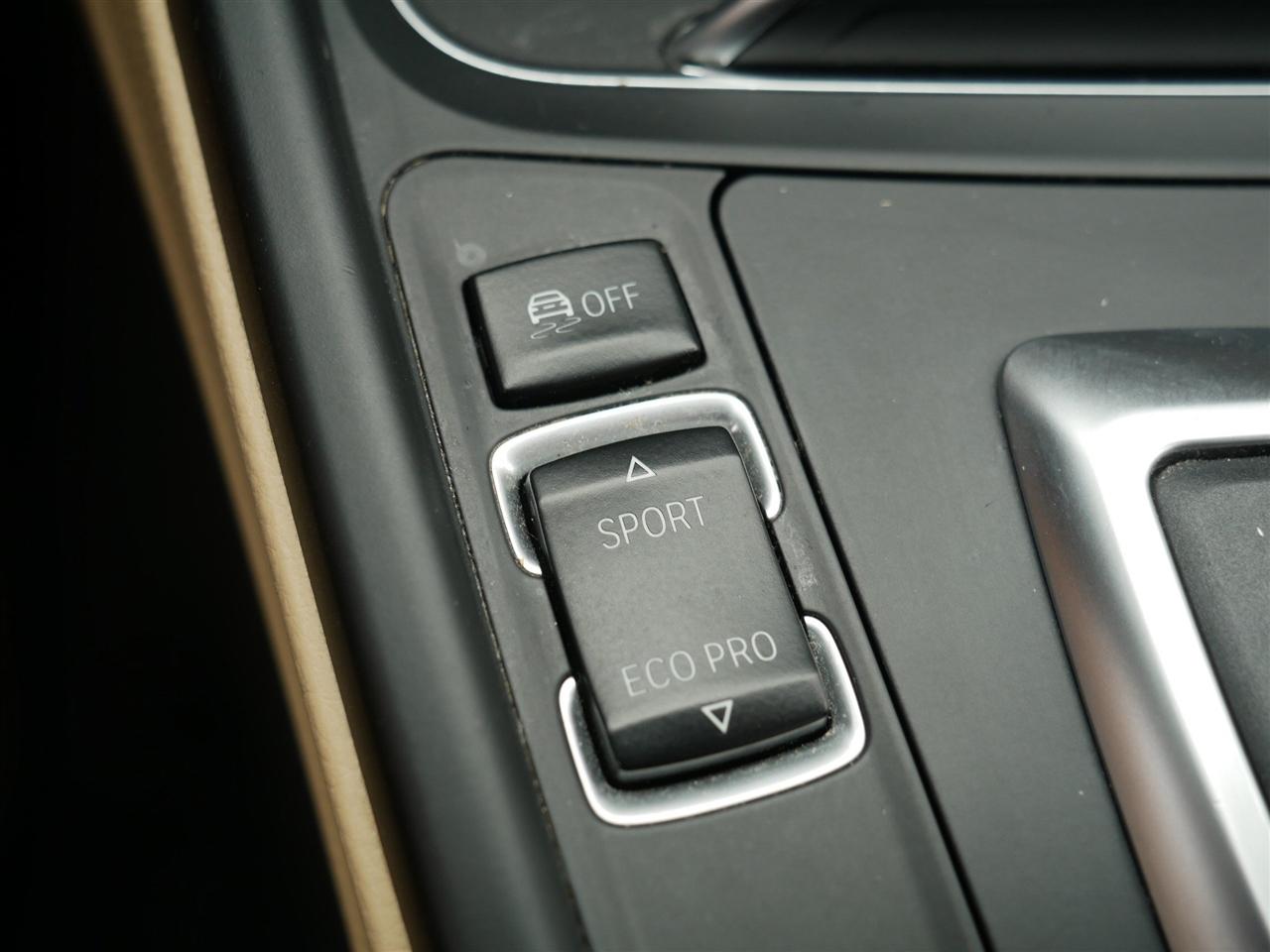 BMW 3-Series 320i xDrive Sedan 2017