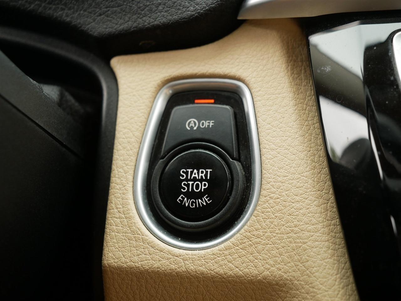BMW 3-Series 320i xDrive Sedan 2017