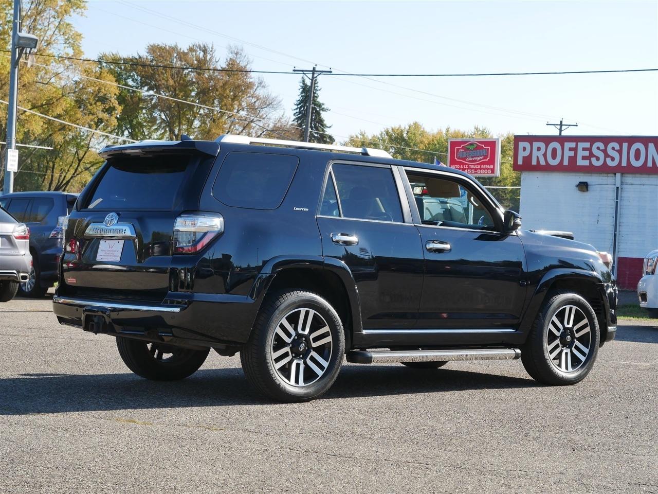 Toyota 4Runner Limited 4WD V6 2016