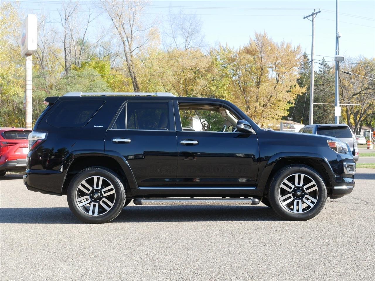 Toyota 4Runner Limited 4WD V6 2016