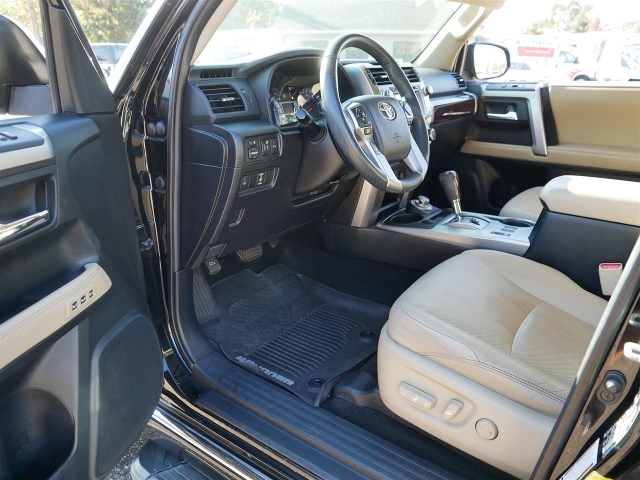 Toyota 4Runner Limited 4WD V6 2016