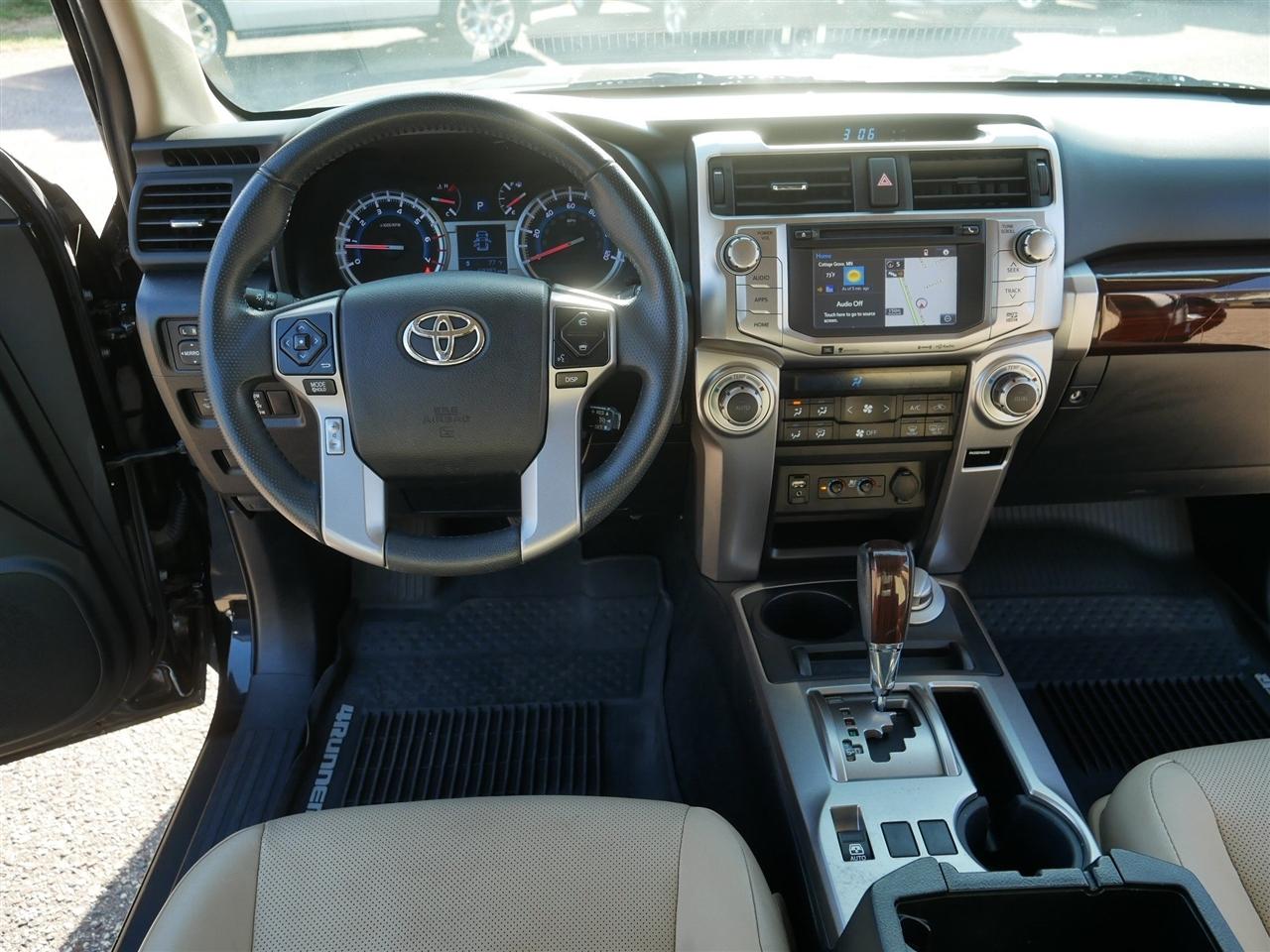 Toyota 4Runner Limited 4WD V6 2016