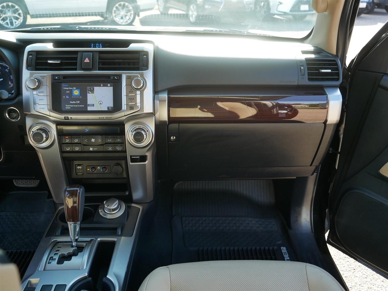 Toyota 4Runner Limited 4WD V6 2016