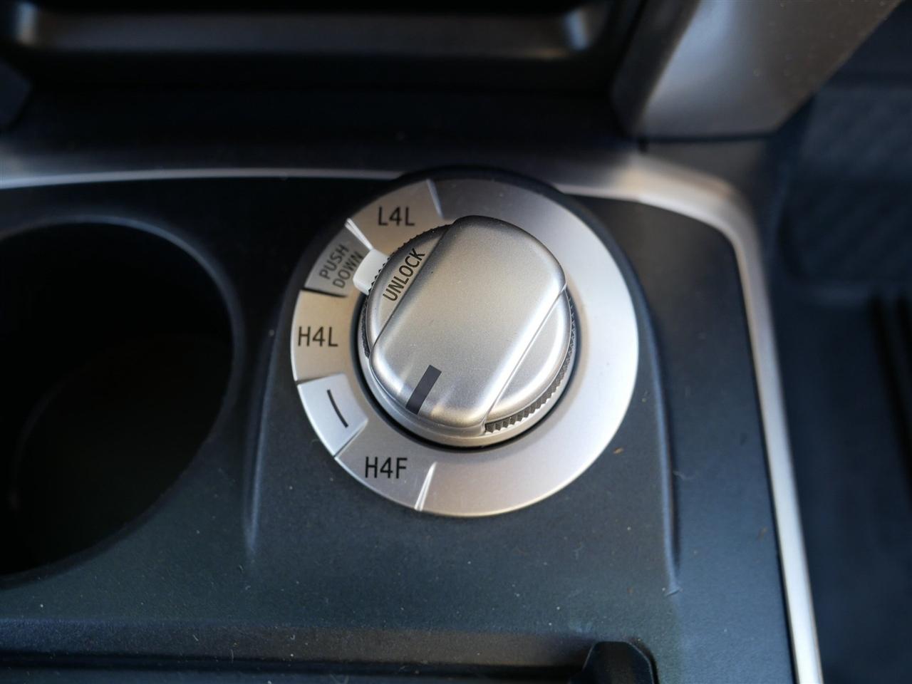 Toyota 4Runner Limited 4WD V6 2016