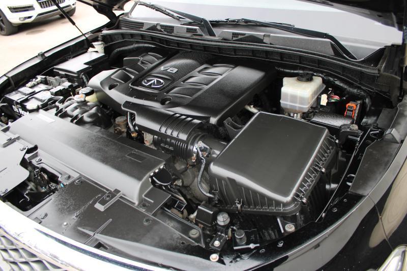 Infiniti QX80 4WD 2015