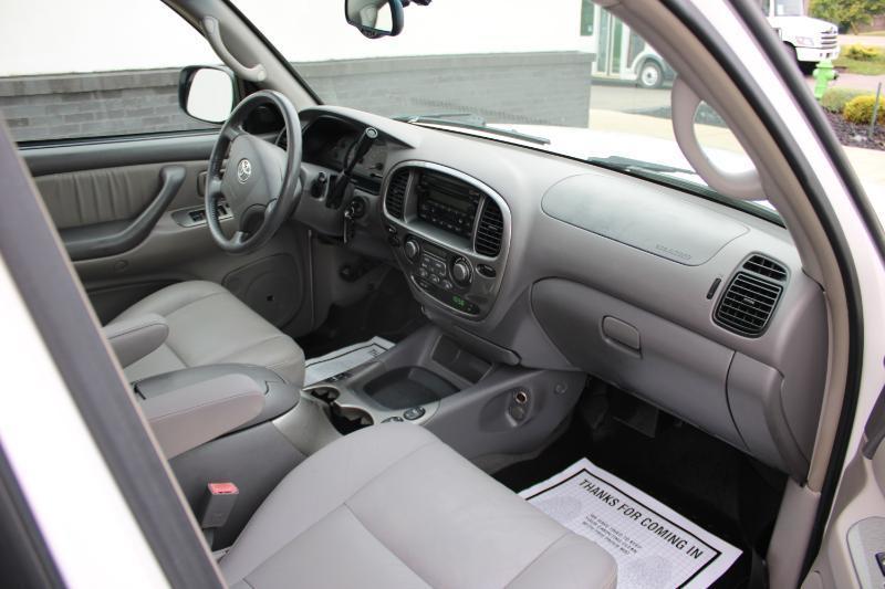 Toyota Sequoia Limited 2WD 2004