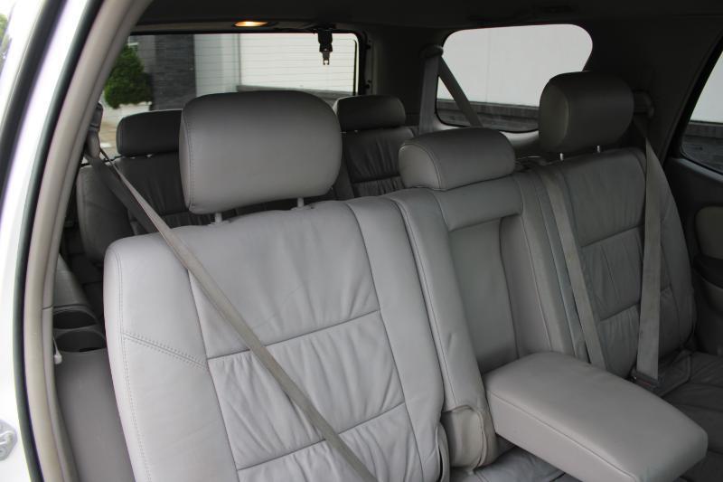 Toyota Sequoia Limited 2WD 2004