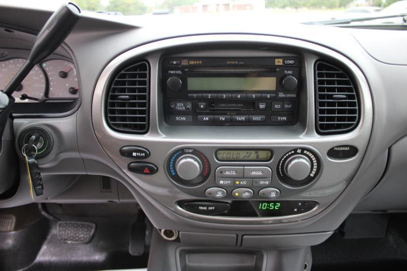 Toyota Sequoia Limited 2WD 2004