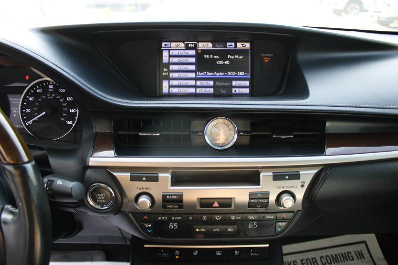Lexus ES 350 Sedan 2014