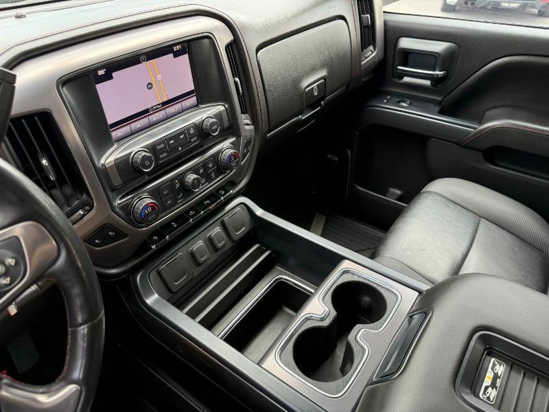 GMC Sierra 1500 4WD Crew Cab 143.5" SLT 2016 GMC Sierra 1500 4WD Crew Cab 143.5" SLT 2016