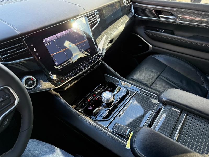 Jeep Wagoneer Series III 4x4 2022 Jeep Wagoneer Series III 4x4 2022