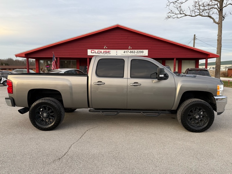 Chevrolet Silverado 2500HD 4WD Crew Cab 153.7" LTZ 2012