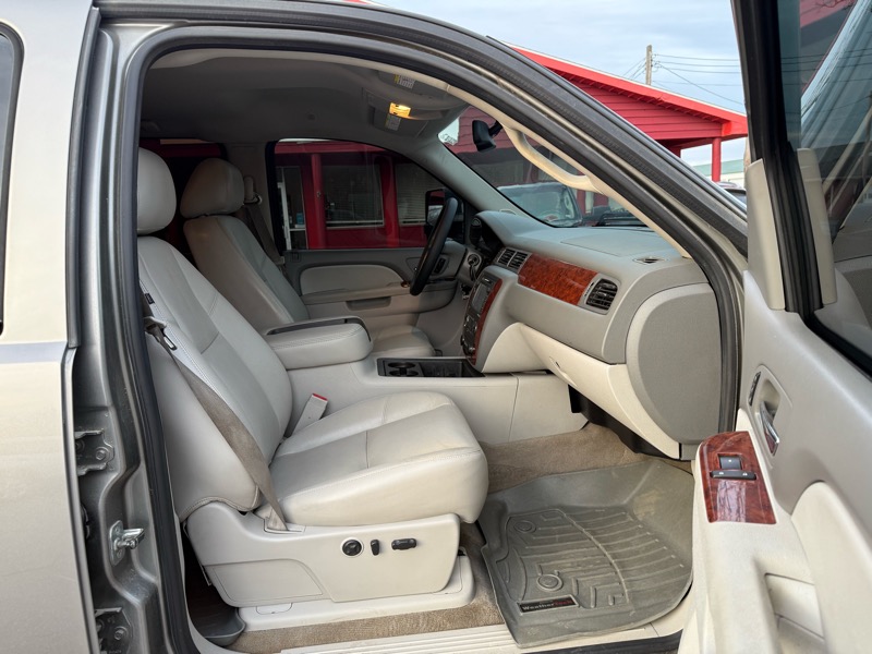 Chevrolet Silverado 2500HD 4WD Crew Cab 153.7" LTZ 2012