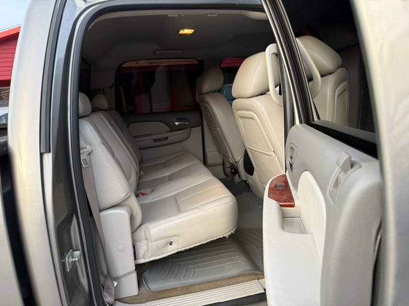 Chevrolet Silverado 2500HD 4WD Crew Cab 153.7" LTZ 2012