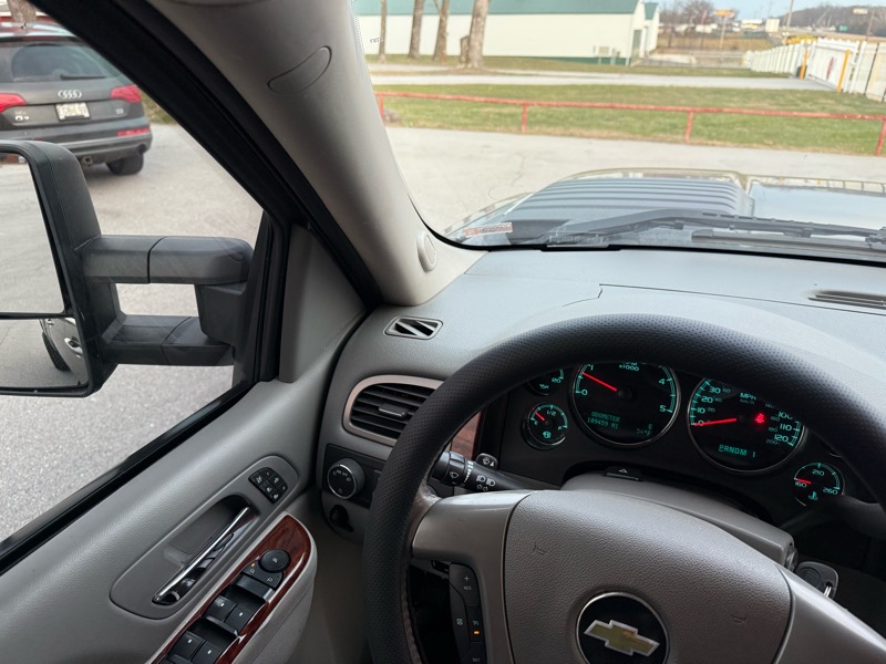 Chevrolet Silverado 2500HD 4WD Crew Cab 153.7" LTZ 2012