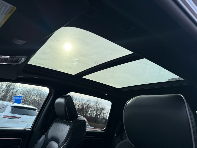 RAM 1500 Laramie 4x4 Crew Cab 5'7" Box 2019