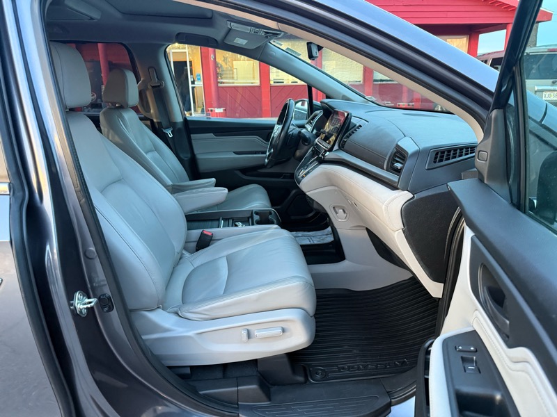 Honda Odyssey Touring Auto 2018