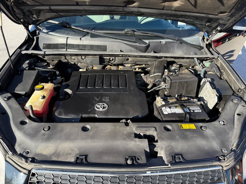 Toyota RAV4 4WD 4dr V6 Limited (Natl) 2012