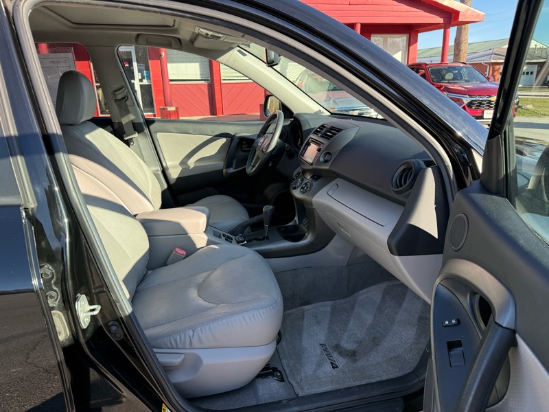 Toyota RAV4 4WD 4dr V6 Limited (Natl) 2012