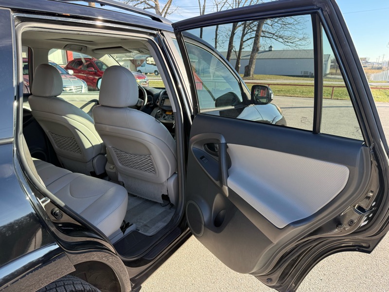 Toyota RAV4 4WD 4dr V6 Limited (Natl) 2012