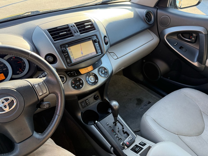 Toyota RAV4 4WD 4dr V6 Limited (Natl) 2012