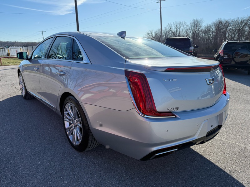 Cadillac XTS 4dr Sdn Luxury FWD 2019