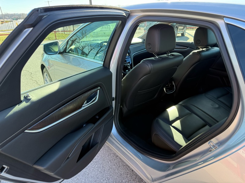 Cadillac XTS 4dr Sdn Luxury FWD 2019